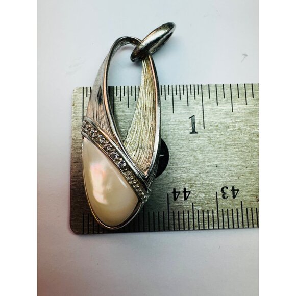 Elegant Sterling Silver 925 Mother of Pearl Pendant with White Crystals, 8.09g, - Picture 8 of 9